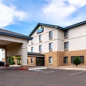 3* Hotel Days & By Wyndham International Airport